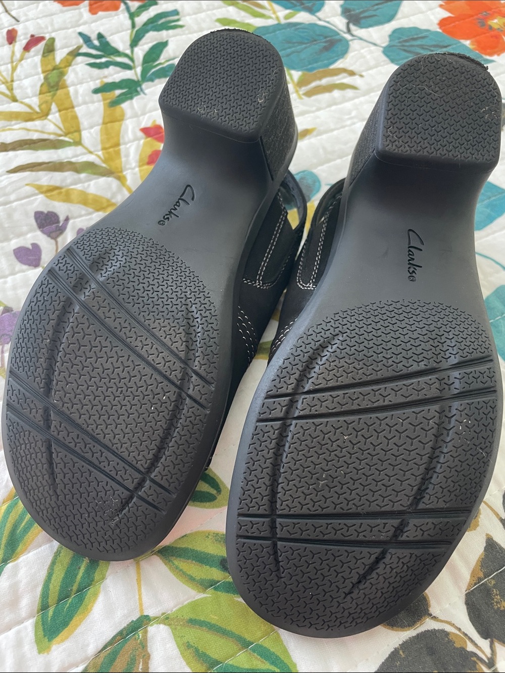 Clarks Collection Black Open-Toe Slingback Wedge Sandals - Like New! Sz 6.5 - Picture 11 of 12